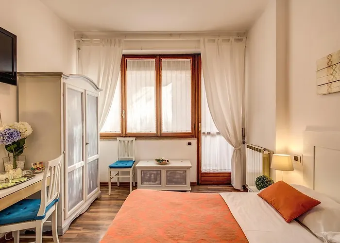 Trastevere 4* Rome